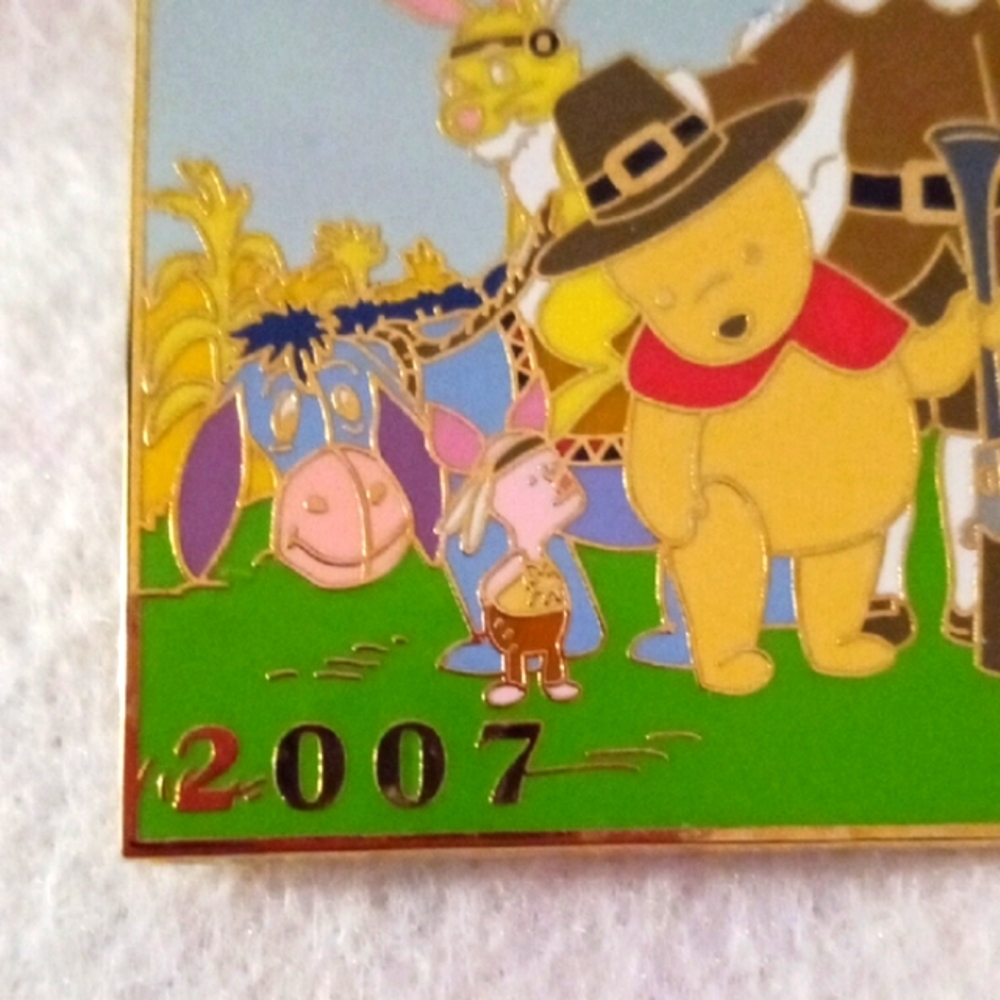Disney November Pin - Green, Yellow, and Brown. LE 500 - Picture 4 of 7